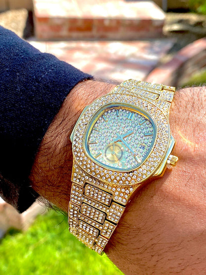 Gold iced-out watch with grid pavé dial and bracelet in gift box – luxury streetwear timepiece