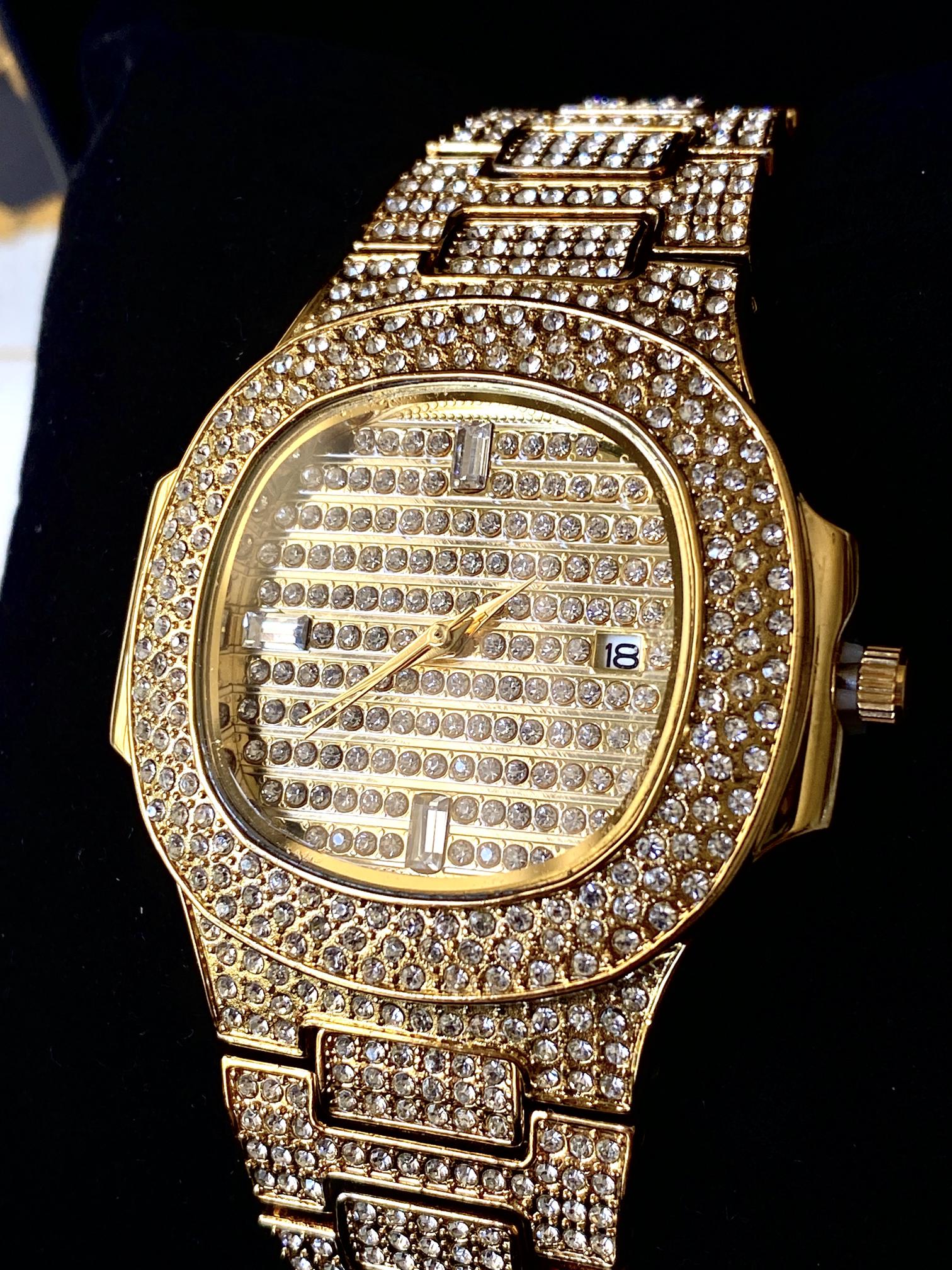 Gold iced-out watch with grid pavé dial and bracelet in gift box – luxury streetwear timepiece