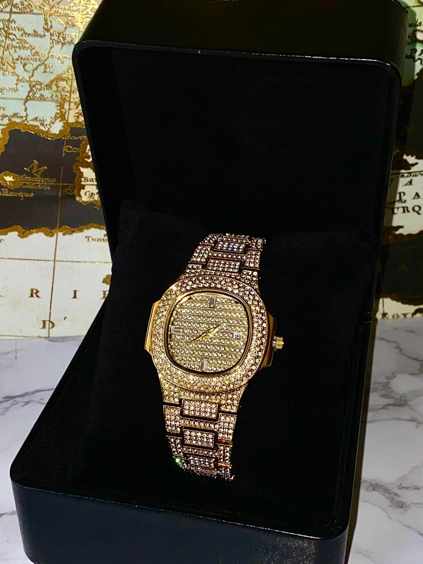 Gold iced-out watch with grid pavé dial and bracelet in gift box – luxury streetwear timepiece