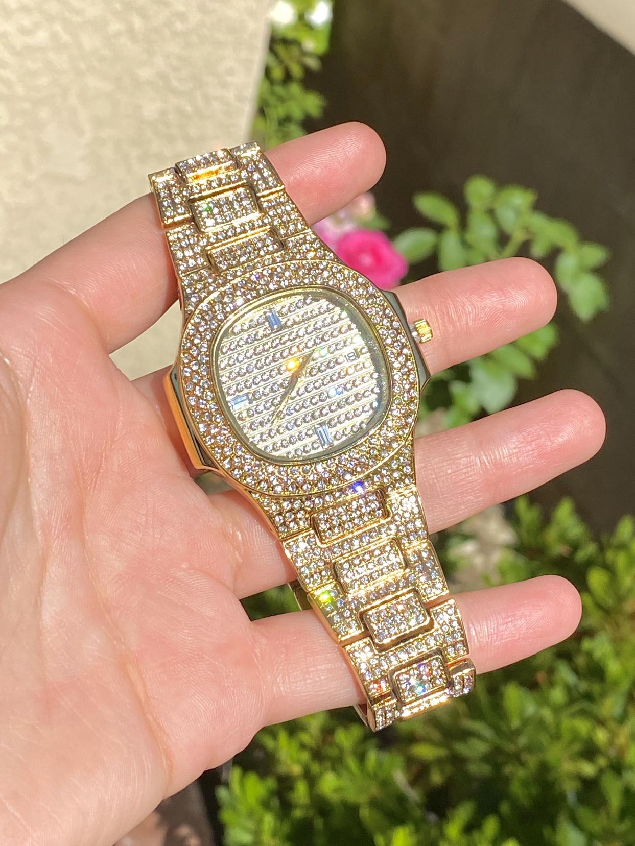 Gold iced-out watch with grid pavé dial and bracelet in gift box – luxury streetwear timepiece
