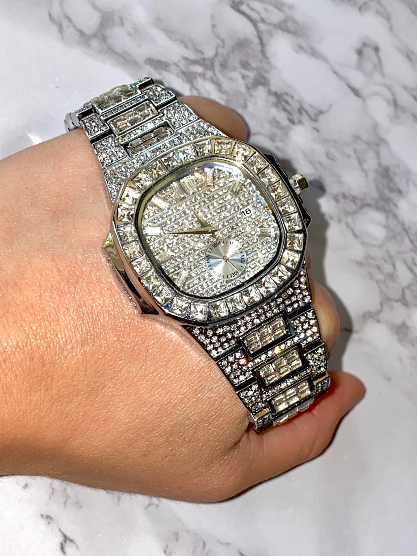 Luxury iced-out silver square watch with pavé dial and baguette bezel – platinum urban fashion