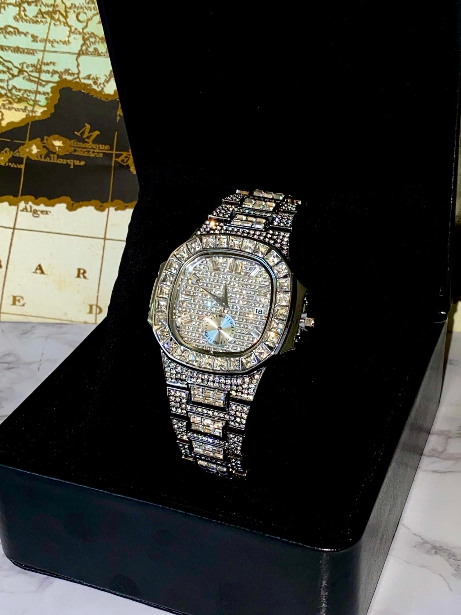 Luxury iced-out silver square watch with pavé dial and baguette bezel – platinum urban fashion