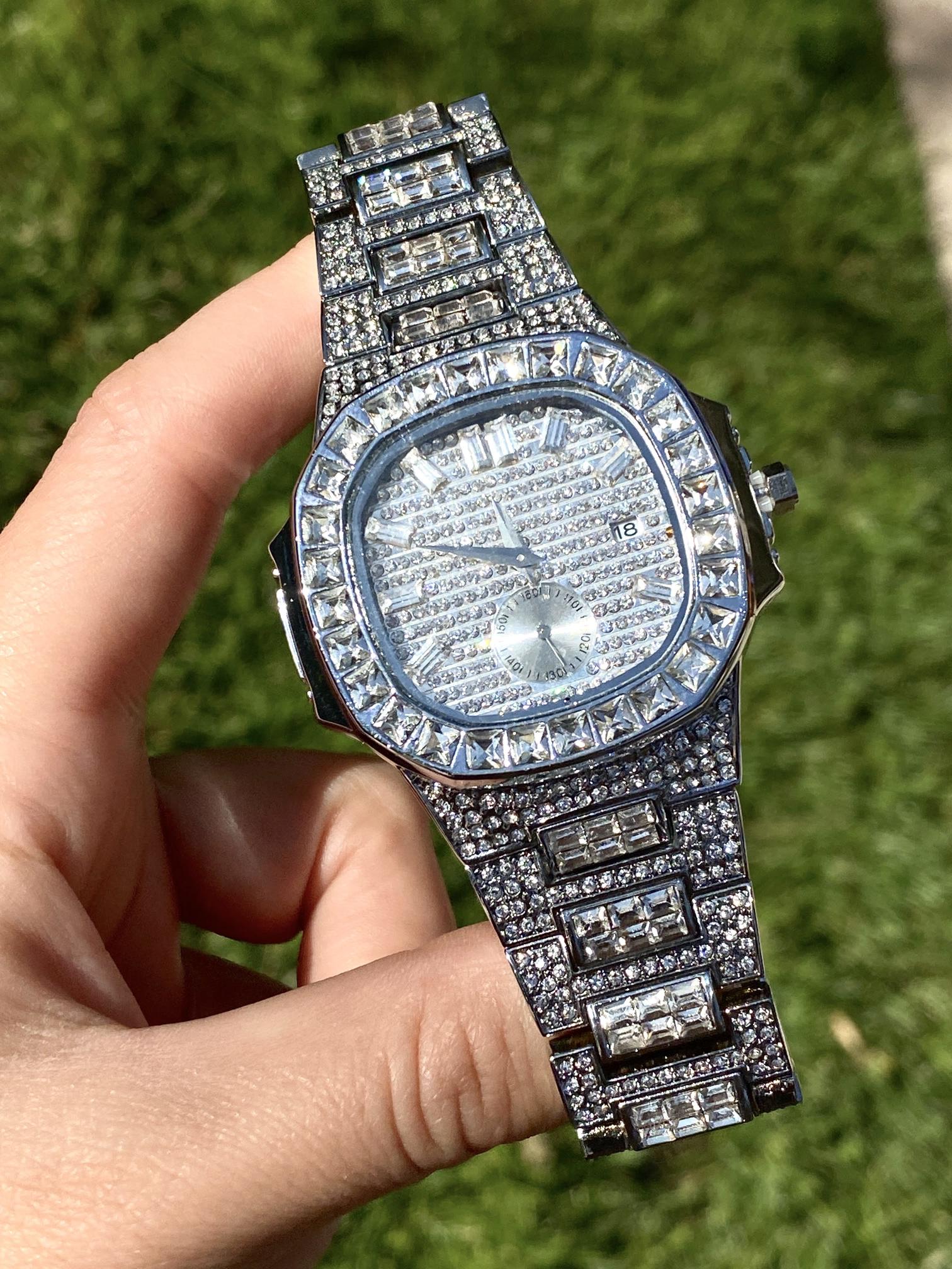 Luxury iced-out silver square watch with pavé dial and baguette bezel – platinum urban fashion